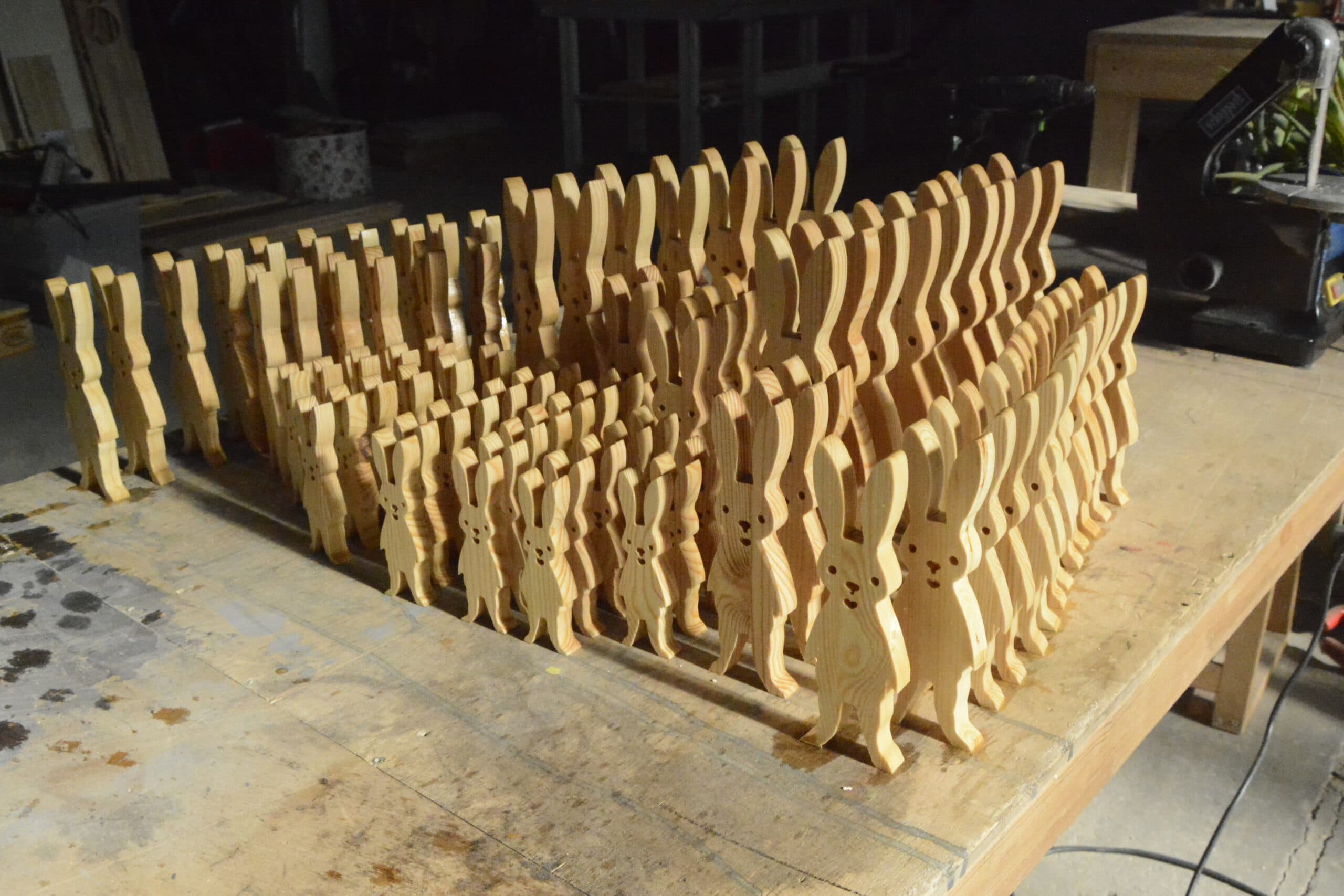 Schilderzauber Produktion - CNC Fräse in Aktion